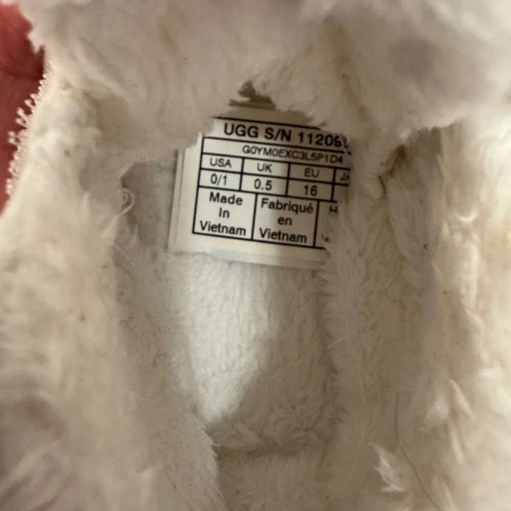 UGG white baby Shoes